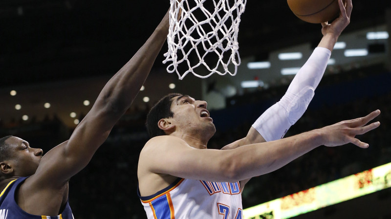 Eness Kanters arī šogad nespēlēs Turcijas izlasē 
Foto: AP/Scanpix