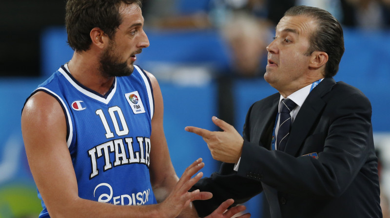 Marko Belinelli un Simone Pjanidžani
Foto: AP/Scanpix