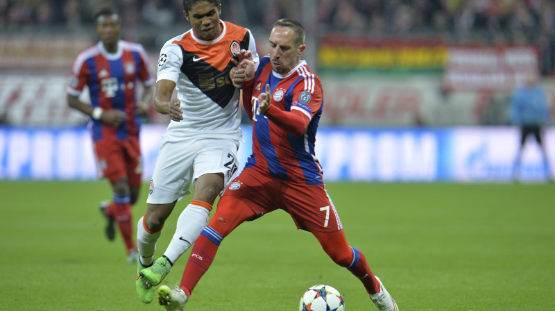 Duglašs Košta pret Franku Riberī
Foto: AP/Scanpix