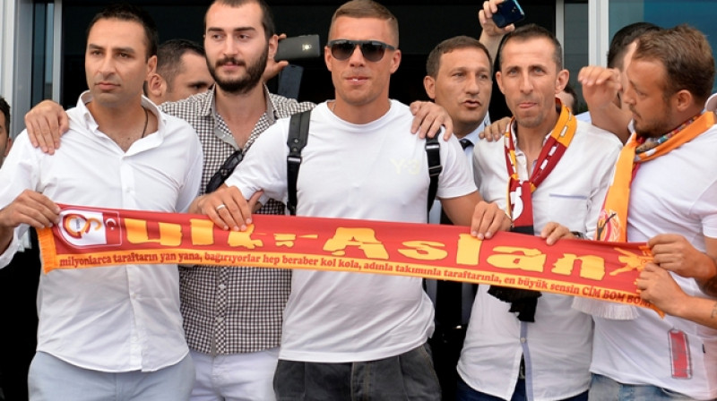 Lukašs Podoļskis jau ieradies Turcijā
Foto: AP/Scanpix