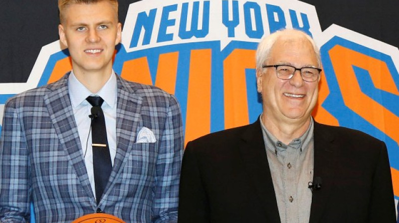 Kristaps Porziņģis un Fils Džeksons
Foto: www.nypost.com