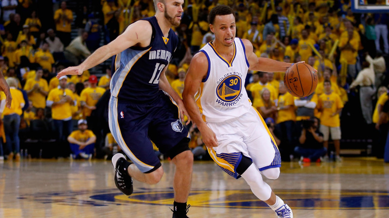 Niks Kalatess pret Stefanu Kariju
Foto: AFP/Scanpix