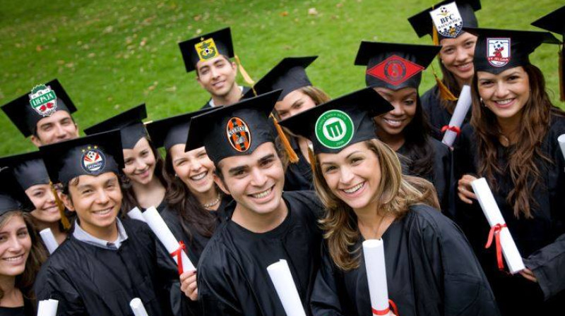 Līdz izlaidumam vēl tālu, bet viens students jau atskaitīts