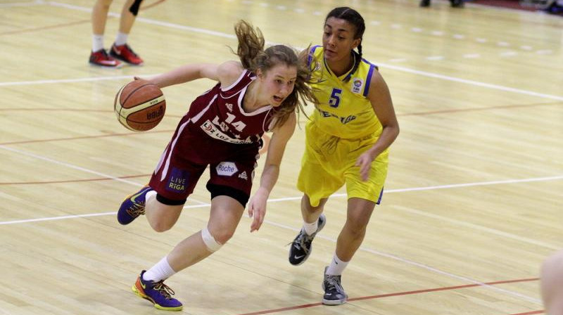 Luīze Šepte cīņā pret Zviedriju
Foto: basket.ee