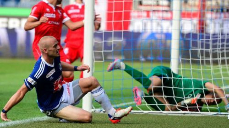 Andris Vaņins bezspēcīgs pēc "Luzern" otro vārtu guvuma
Foto: Keystone