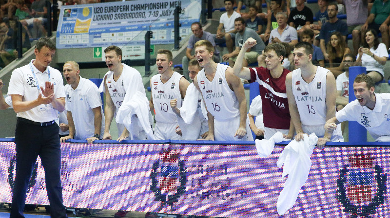 Arnis Vecvagars un Latvijas U20 izlase: labi, bet varēja būt vēl labāk.
Foto: FIBAEurope.com
