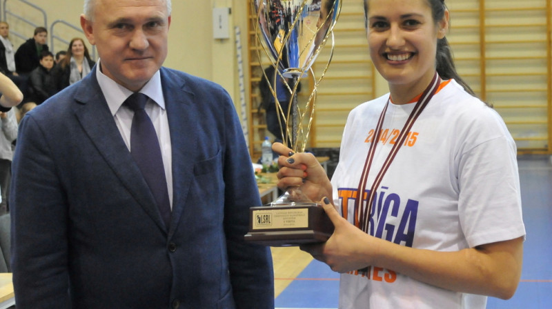 Ieva Krastiņa un LBS prezidents Valdis Voins
Foto: Romualds Vambuts