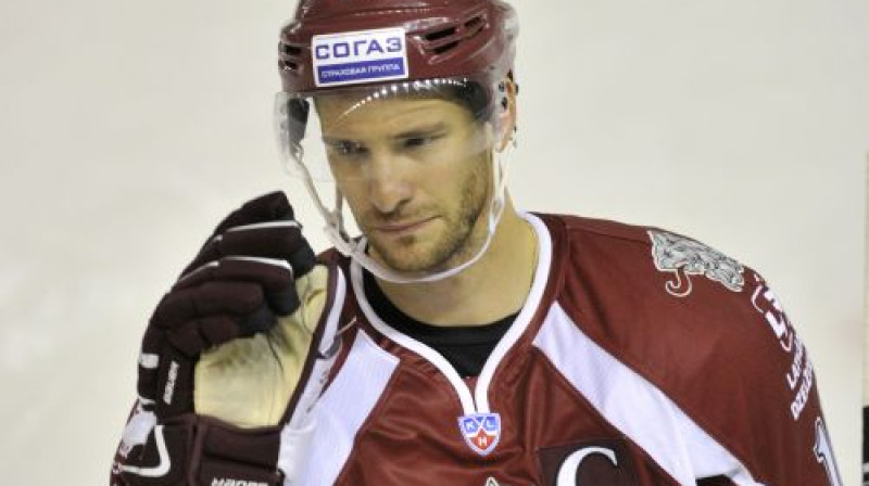 Sezonas otrajā pusē Lauris Dārziņš allaž metis precīzāk
Foto: Romāns Kokšarovs, Sporta Avīze, f64