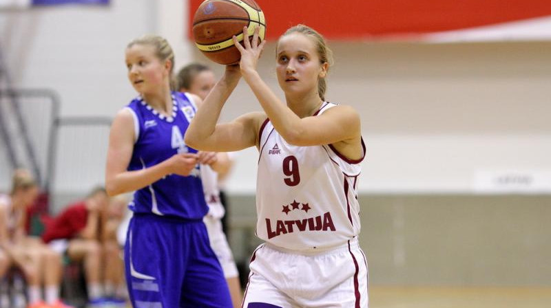 Kristiāna Rikveile un Latvijas U18 izlase: sestdien cīņa par ceļazīmi uz Eiropas čempionāta A līgu.
Foto: FIBAEurope.com