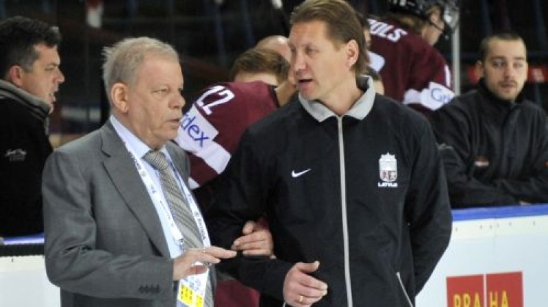 Kirovs Lipmans un bijušais izlases galvenais treneris Aleksandrs Beļavskis
Foto: Romāns Kokšarovs/F64