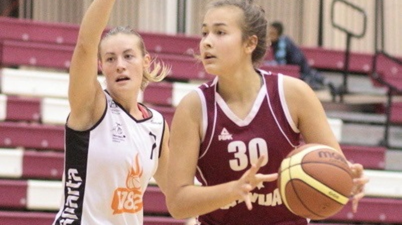Aleksa Gulbe: 15 punkti un 10 atlēkušās bumbas pret Spāniju
Foto: basket.ee