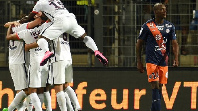 Blēzs Matuidī tiek sveikts ar vārtu guvumu
Foto: AFP/Scanpix