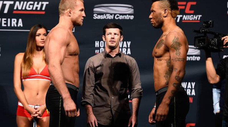 Mihails Cirkunovs (no kreisās) un Daniels Džolijs svēršanās procedūras laikā
Foto: ufc.com