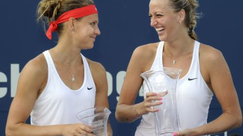Lucija Šafāržova un Petra Kvitova
Foto: AP/Scanpix
