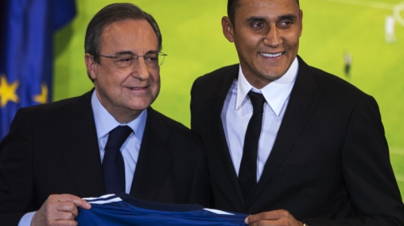 Madrides "Real" prezidents Florentino Peress un vārtsargs Keilors Navass
Foto: AFP/Scanpix