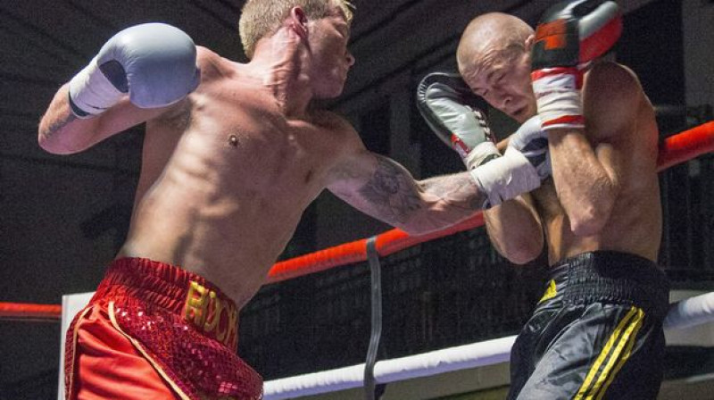 Robins Dīkins vs. Deniss Korņilovs 
Foto: FameFlynet
