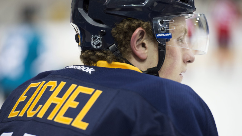 Džekam Eihelam būs jākļūst ne tikai par "Sabres", bet arī par visas NHL seju.
Foto: AFP/Scanpix