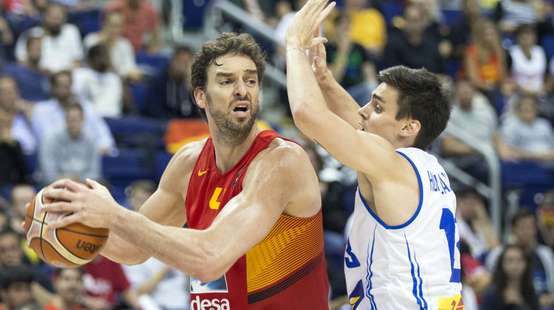 Pau Gazols pret Honduru Vilhjalmsonu
Foto: AFP/Scanpix