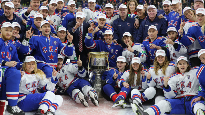 2014./2015. gada sezonas Gagarina kausa ieguvēji - Sanktpēterburgas "SKA"
Foto: TASS/Scanpix