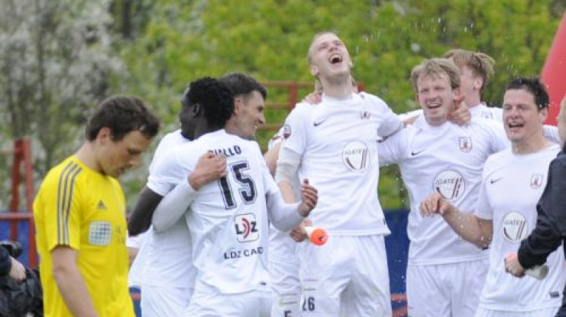 "Jelgava" var svinēt, bet "Ventspils"...
Foto: Romāns Kokšarovs/F64