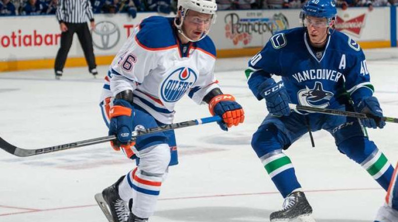 Rihards Bukarts (pa kreisi)
Foto: oilers.nhl.com