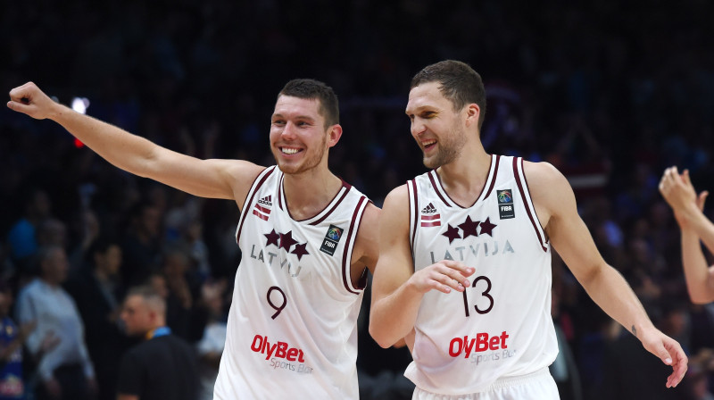 Dairis Bertāns un Jānis Strēlnieks
Foto: AP/Scanpix