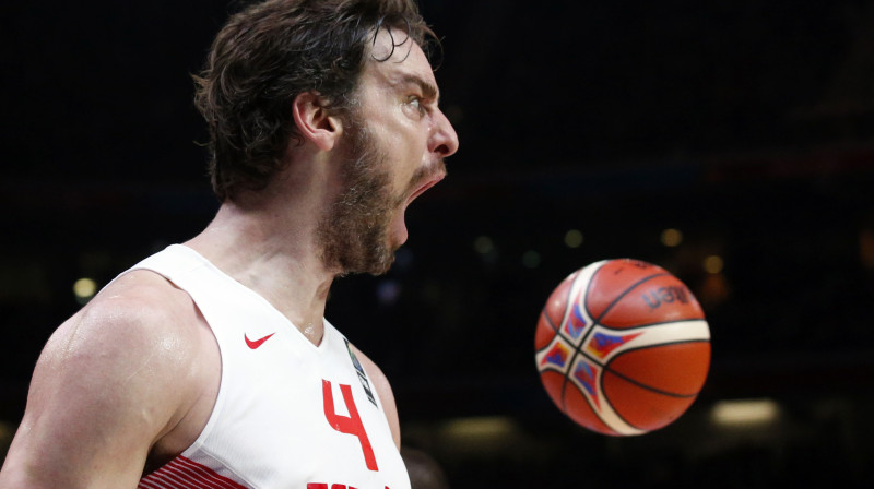 Pau Gazols: 40 punkti un 11 atlēkušās bumbas pusfinālā
Foto: AFP/Scanpix