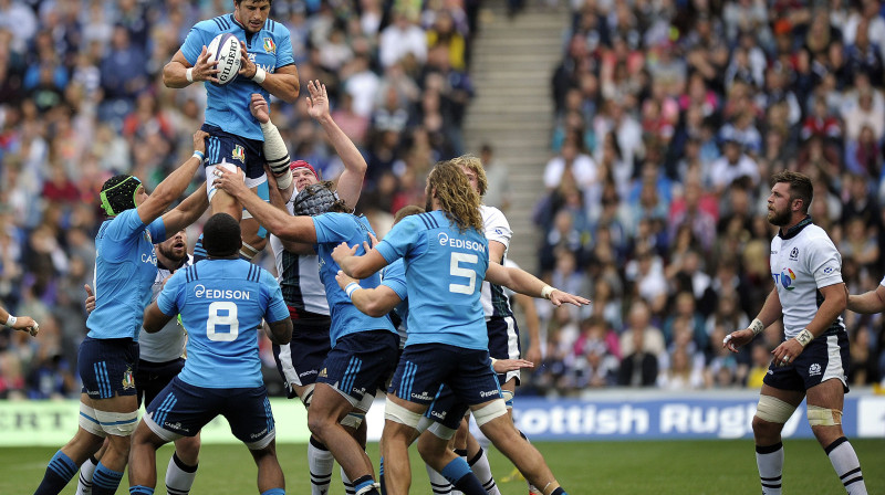 Itāļiem ir jāparāda sava labākā spēle, lai šovakar pārsteigtu regbija pasauli.
Foto: AFP/Scanpix