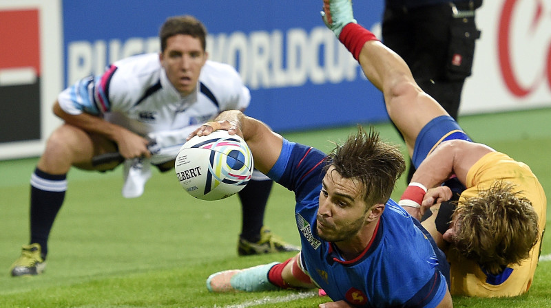 Sofiane Žutons veic piezemējumu.
Foto: AFP/Scanpix