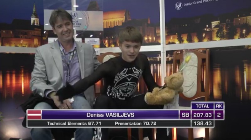 Deniss Vasiļjevs un treneris Aleksejs Urmanovs - 1994.gada olimpiskais čempions 
Foto: ISU Junior Grand Prix