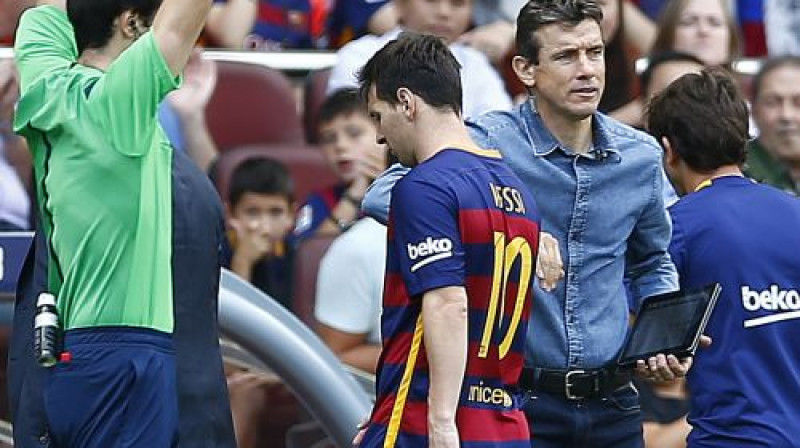 Lionels Mesi klibodams pamet laukumu
Foto: AP/Scanpix