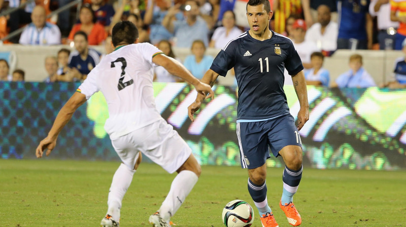 Argentīnas izlasē šobrīd jautājums Nr.1 ir - vai Serhio Agvero spēs pienācīgi aizstāt Lionelu Mesi?
Foto: AFP/Scanpix
