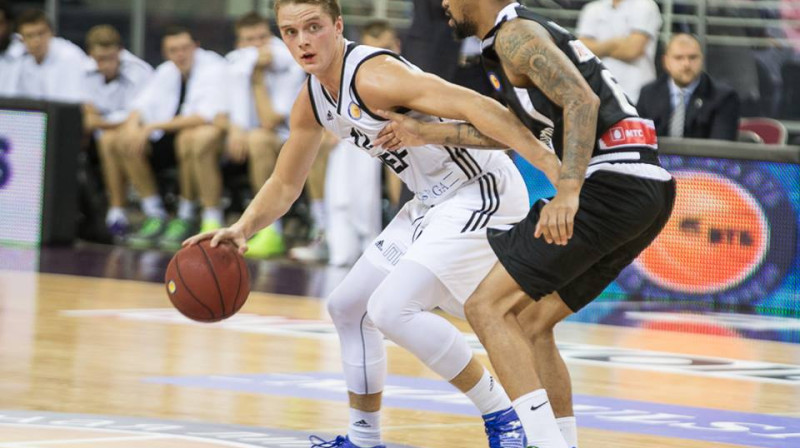 Ludvigs Hokansons: pirmie trīs tālmetieni VEF komandā
Foto: Mikus Kļaviņš