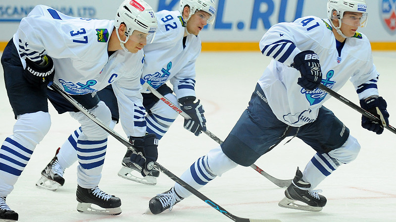 Oskars Bārtulis priekšplānā
Foto: hcadmiral.ru