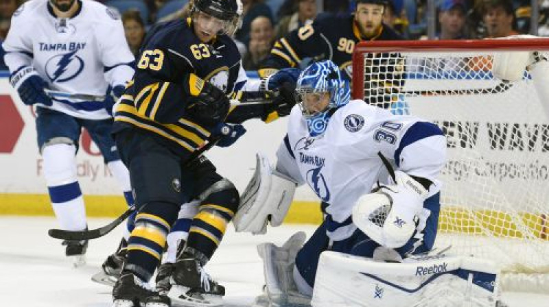 Bufalo "Sabres" pirmā maiņa pretinieku vārtu priekšā
Foto: AP/Scanpix