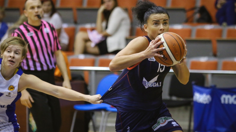 Kristīne Silarāja: 28 punkti, 8 atlēkušās bumbas, 6 piespēles, 8 pārķertas bumbas un uzvara
Foto: Ģirts Gertsons