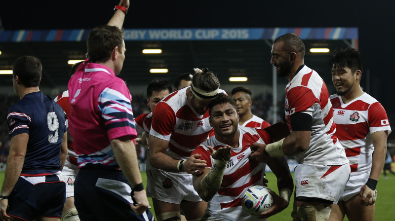 Japānas izlase pēc gūta piezemējuma
Foto: AFP/Scanpix