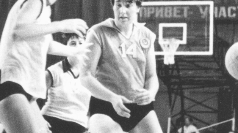 Silvija Krodere (14.) Latvijas izlases sastāvā PSRS tautu spartakiādē 1967.gadā.
Foto: LBS/Goda zāle