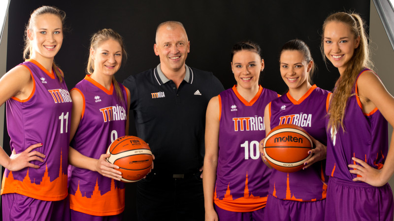 Rūta Veidere, Liene Priede, Aigars Nerips, Kate Aizsila, Baiba Eglīte, Digna Strautmane
Foto: TTT Rīga