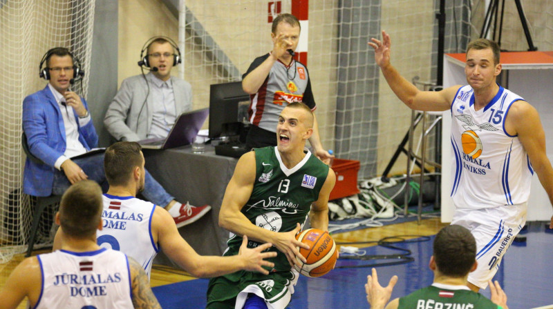 Haralds Kārlis (attēlā) un Aigars Šķēle ceturtajā ceturtdaļā guva 18 punktus
Foto: Edgars Vaivads