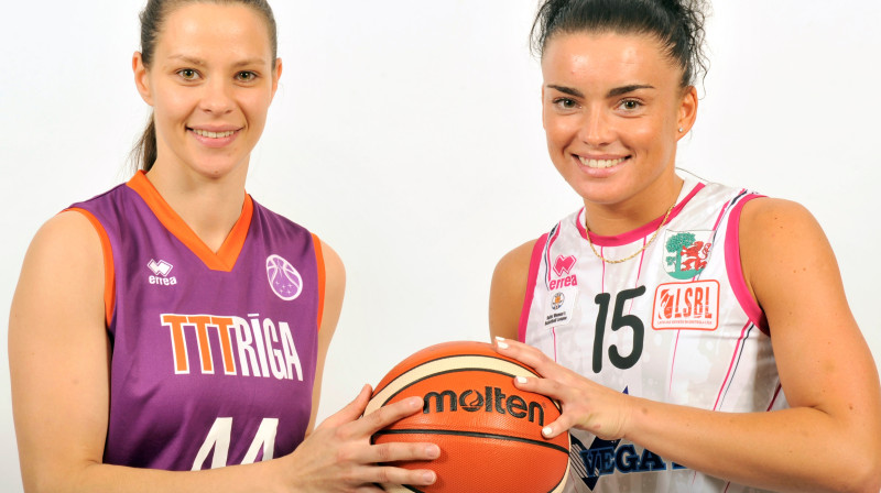 Baiba Eglīte (pa kreisi) visvairāk šosezon vēlas uzspēlēt pret Kristīni Silarāju un ''Vega 1/Liepāja''. Foto: basket.lv