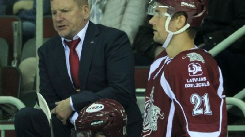 Kari Heikile un Armands Bērziņš
Foto: Romāns Kokšarovs, Sporta Avīze, f64