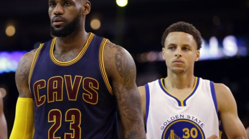 Lebrons Džeimss un Stefens Karijs
Foto: AP/Scanpix
