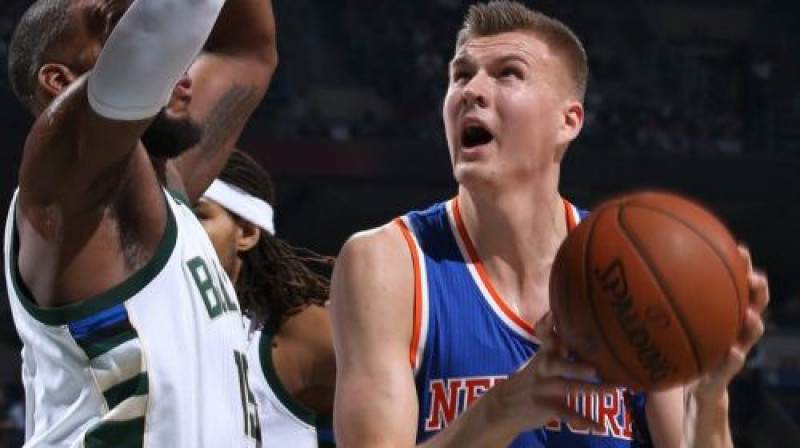 Kristaps Porziņģis savā pirmajā NBA spēlē