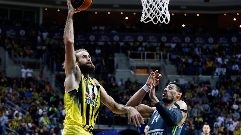 Viens no "Fenerbahce Ulker" līderiem Luidži Datome 
Foto: euroleague.net