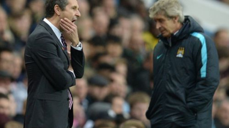 Remī Gards un Manuels Pelegrini
Foto: AFP/Scanpix