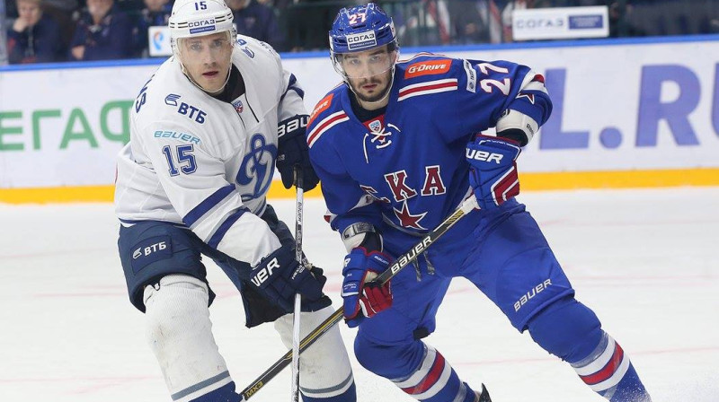 Mārtiņš Karsums cīnās ar armijnieku Voinovu
Foto: dynamo.ru