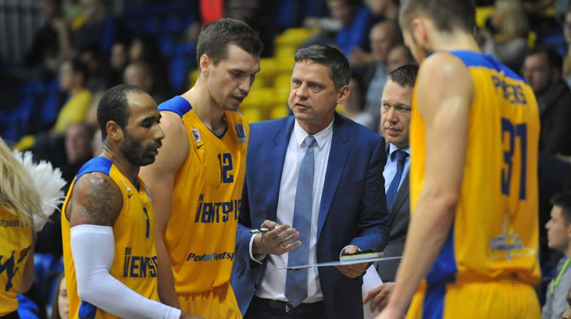 Kārļa Muižnieka skarbie vārdi pēdējā ceturtdaļā nepamodināja komandu no labsajūtas.

foto: www.bkventspils.lv