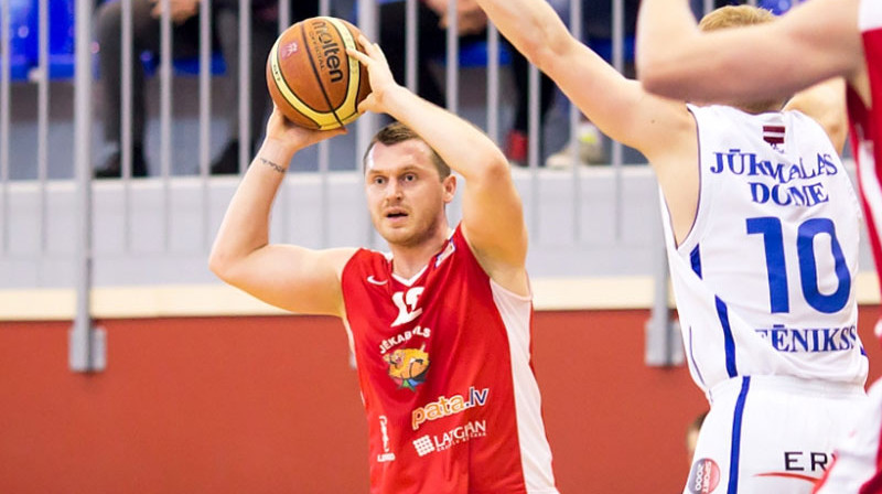 Rinalds Sirsniņš pērn LBL ceturtdaļfinālā pret "Jūrmalu/Fēnikss".
Foto: L.Irša, bkjekabpils.lv