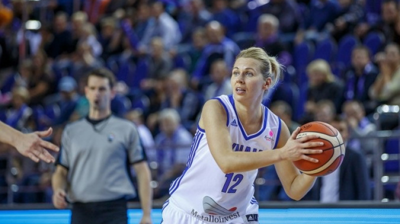 Anete Jēkabsone-Žogota: precīzākā tālmetienu izpildītāja Premjerlīgā
Foto: kurskbasket.ru